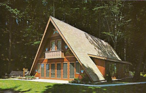 Michillinda Beach Lodge Whitehall (newer photo)